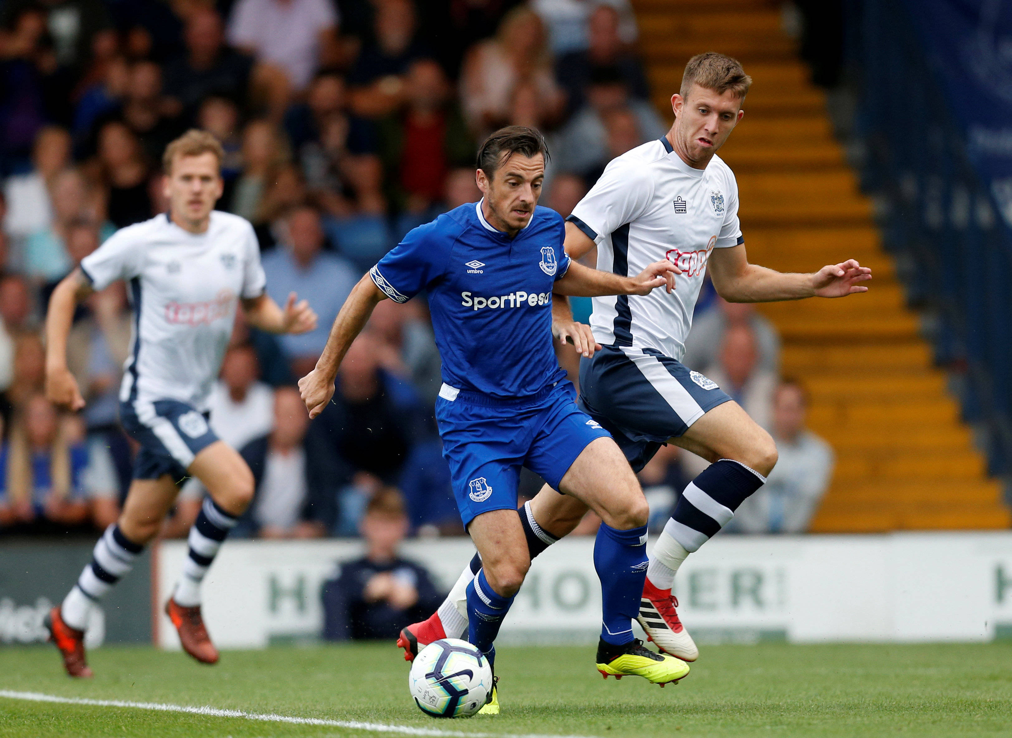 集结日体能课后，巴塞罗那状态回暖备战意甲，目标明确，资深球员宣示担当的简单介绍-爱游戏登录